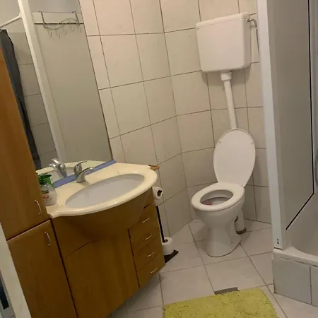 In With Balcony, Air Conditioning, Wi-fi *