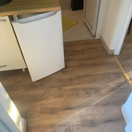 In With Balcony, Air Conditioning, Wi-fi * ורסי