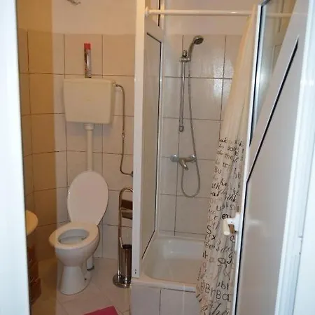 In With Balcony, Air Conditioning, Wi-fi Apartment Vrsi
