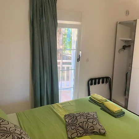 In With Balcony, Air Conditioning, Wi-fi * Vrsi